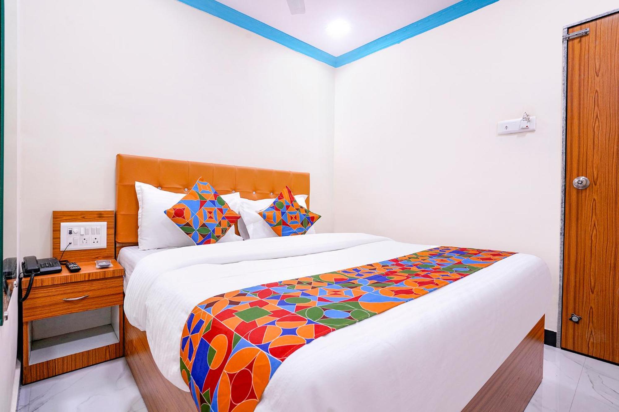 Hotel Fabexpress Raj Palace