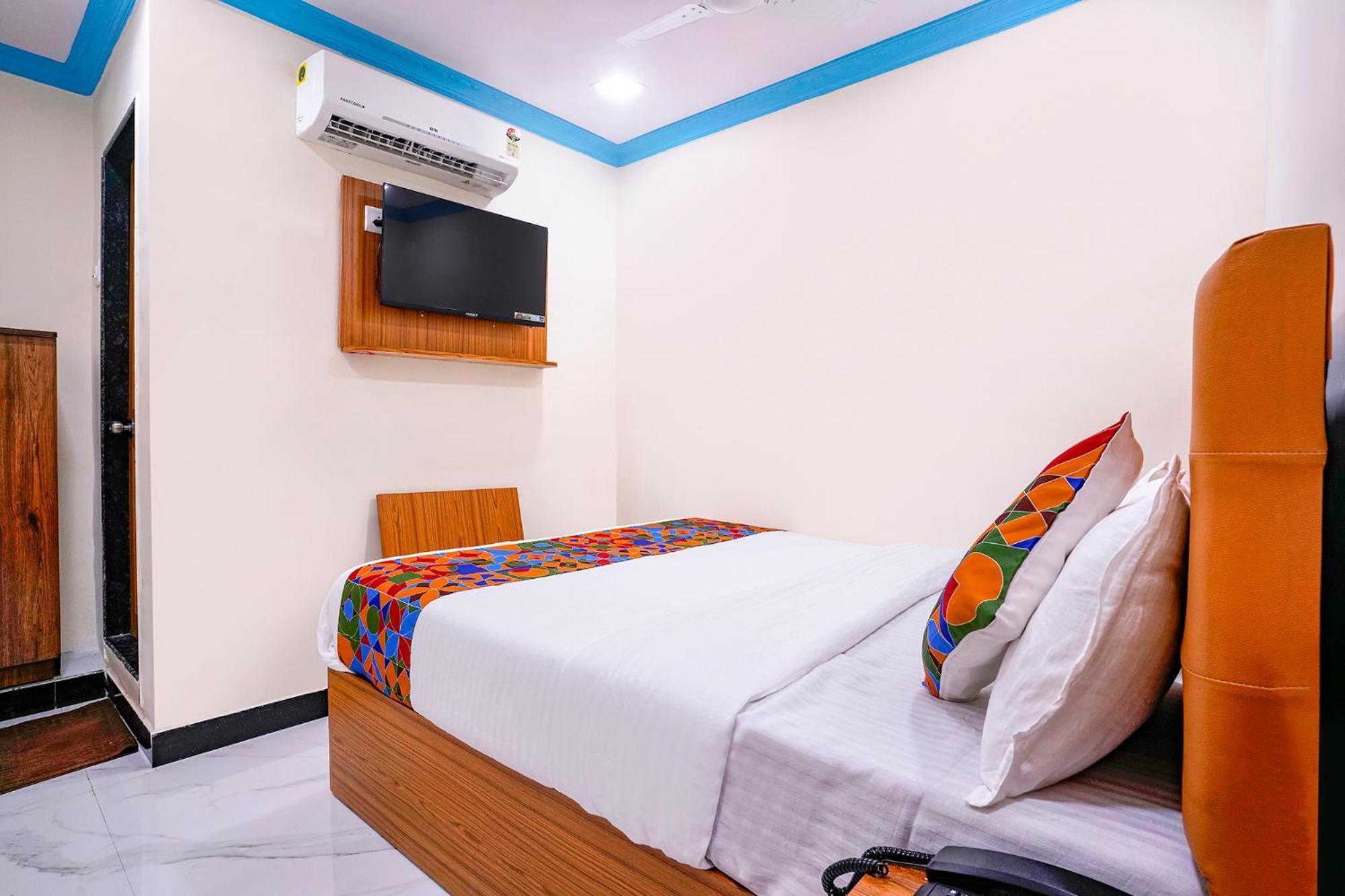 Fabexpress Raj Palace Hotel 3*
