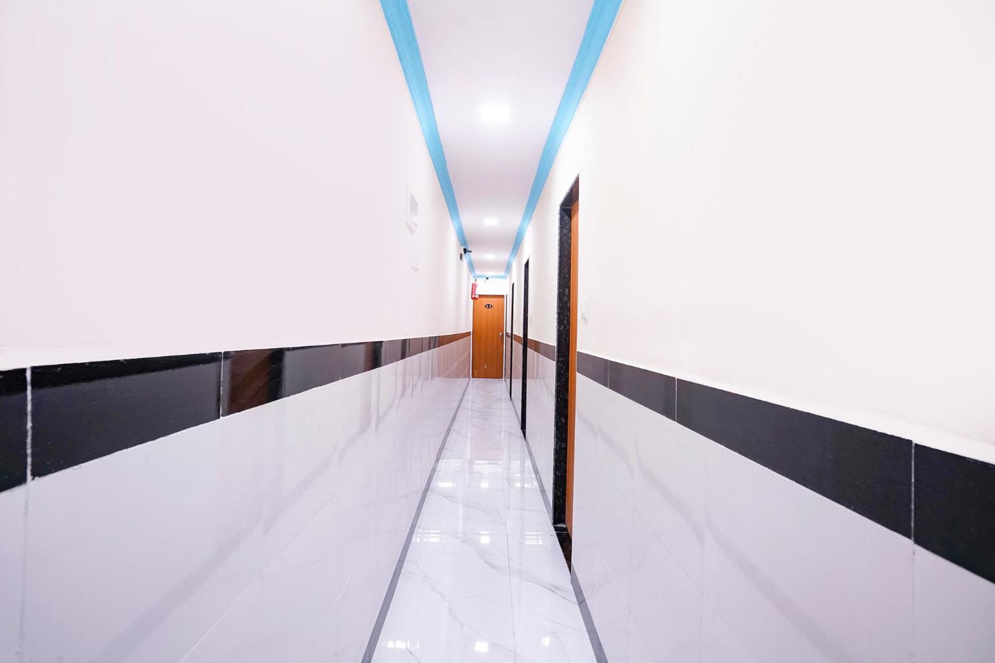 Fabexpress Raj Palace 3*