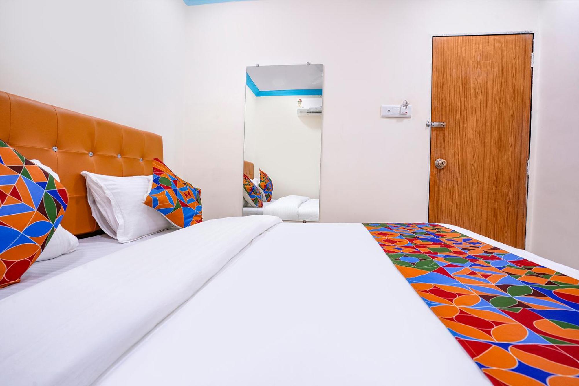 Hotel Fabexpress Raj Palace